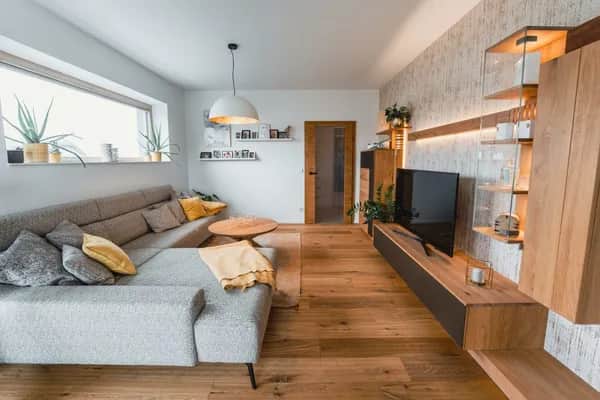 Wohnzimmer im zeitgenössischen Stil