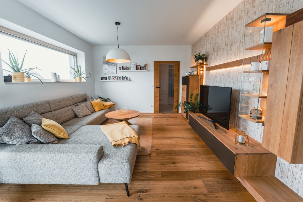 Wohnzimmer im zeitgenössischen Stil